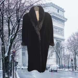 Elegant Black Faux Fur Women's Coat